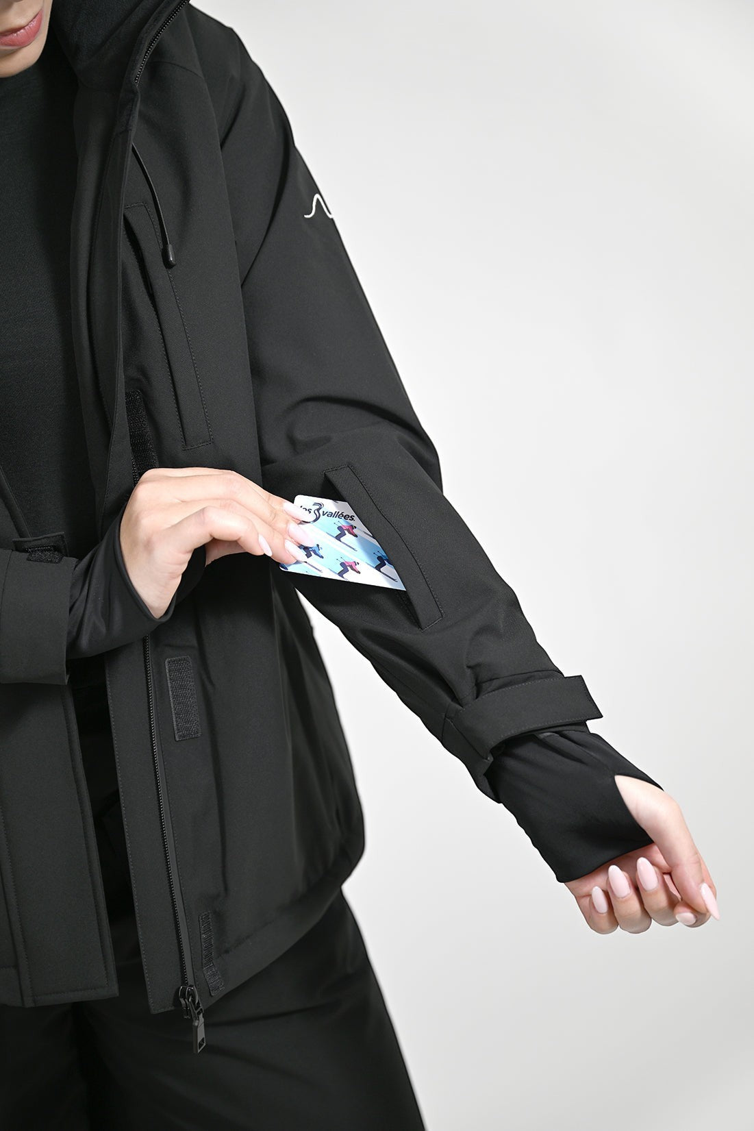 Snow by Clo black waterproof ski jacket with sleeve lift pass pocket and thumbhole cuffs for petite fit